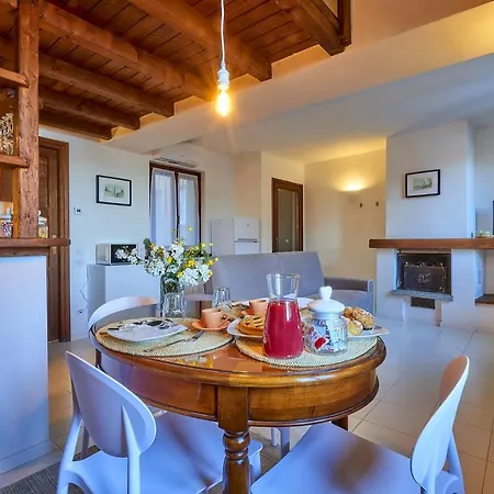 Window On The Варенна