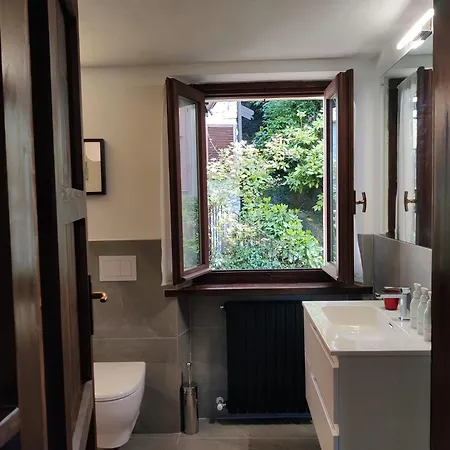 Window On The Varenna