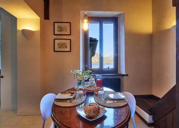 Apartman Window On The *