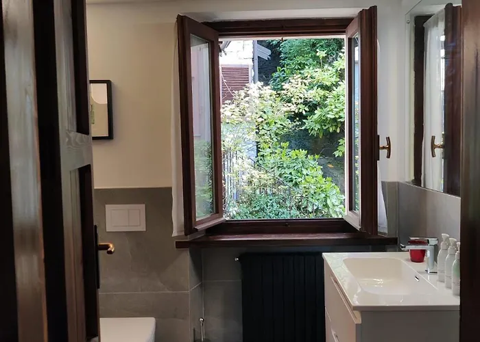 Window On The ヴァレンナ