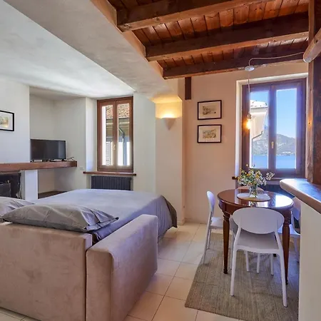 Window On The 바레나